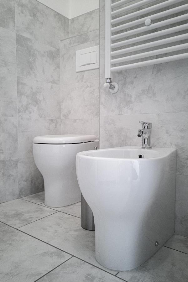Casa Lena By Apartments To Art Turin Ngoại thất bức ảnh